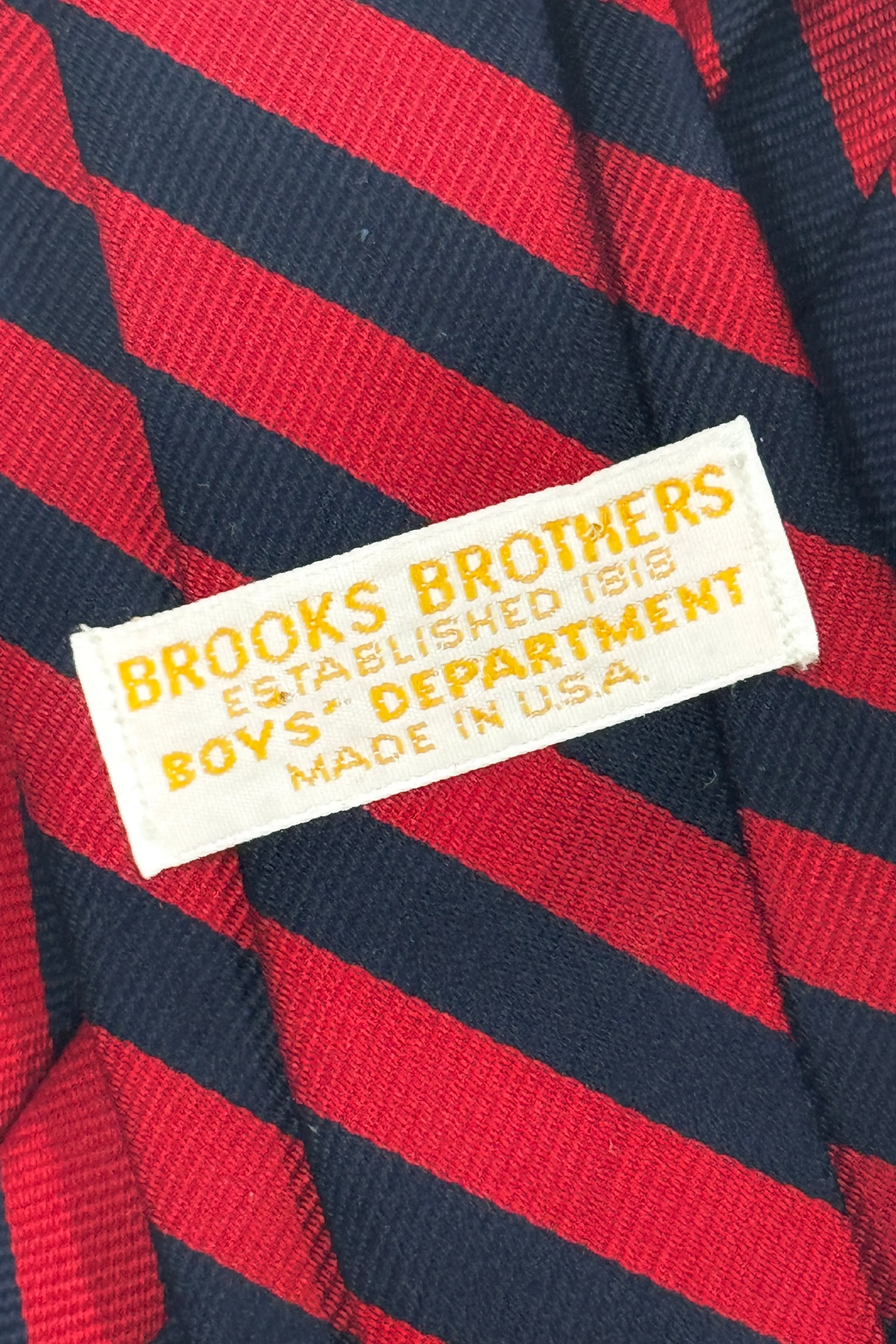 1990’S BROOKS BROTHERS BOYS DEPT MADE IN USA 100% ITALIAN SILK STRIPED HANDMADE TIE
