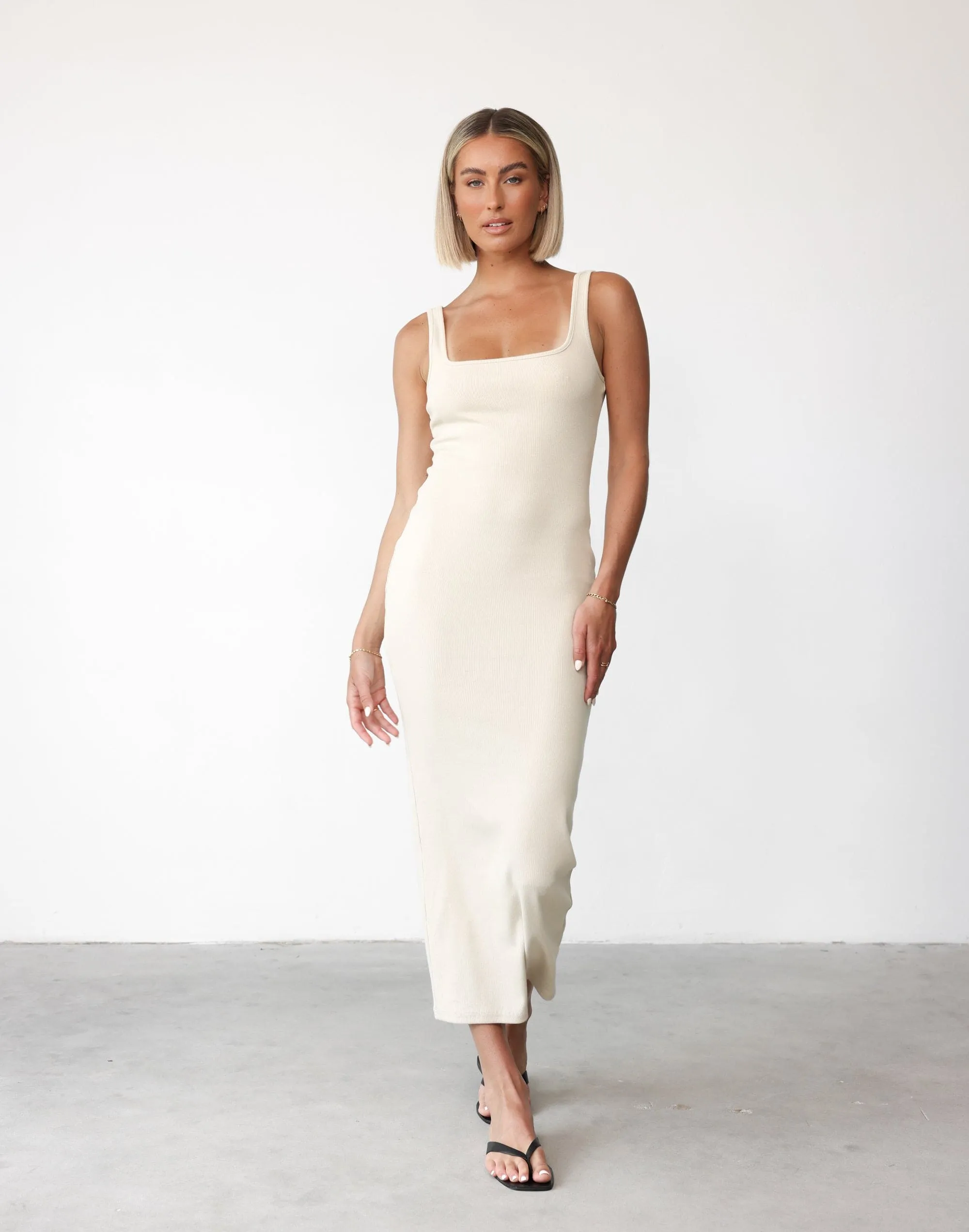 Lenika Maxi Dress (Beige)