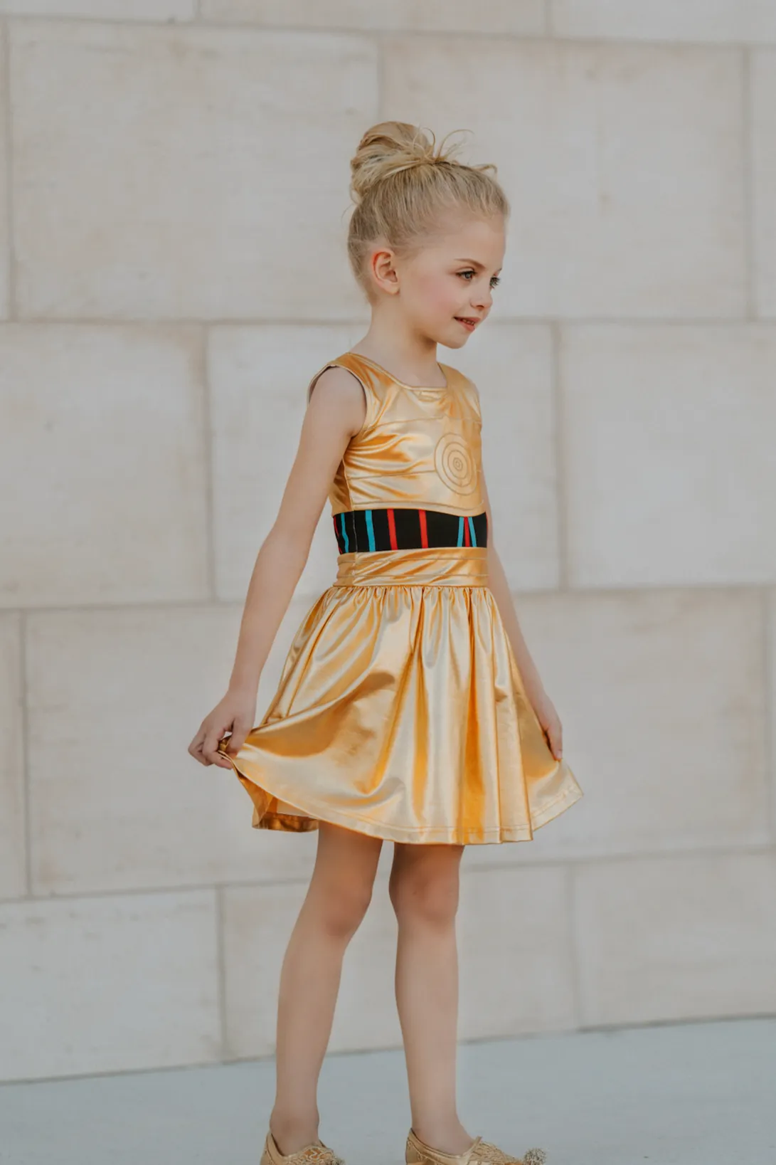 Metallic Gold Robot Twirl