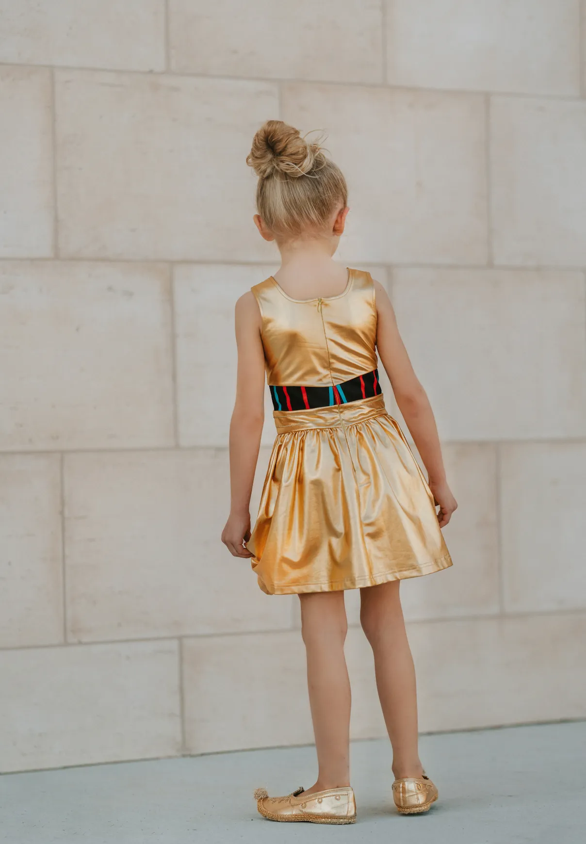 Metallic Gold Robot Twirl
