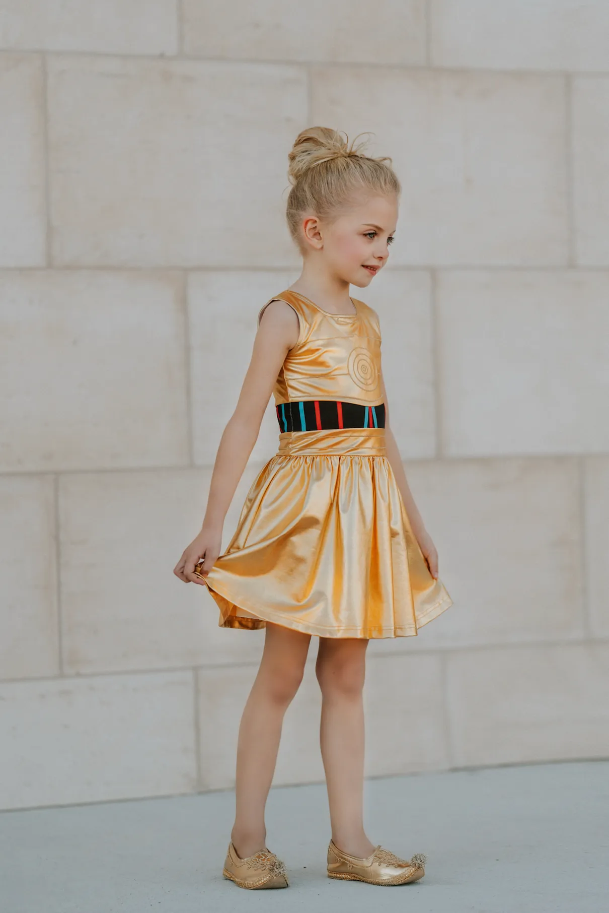 Metallic Gold Robot Twirl