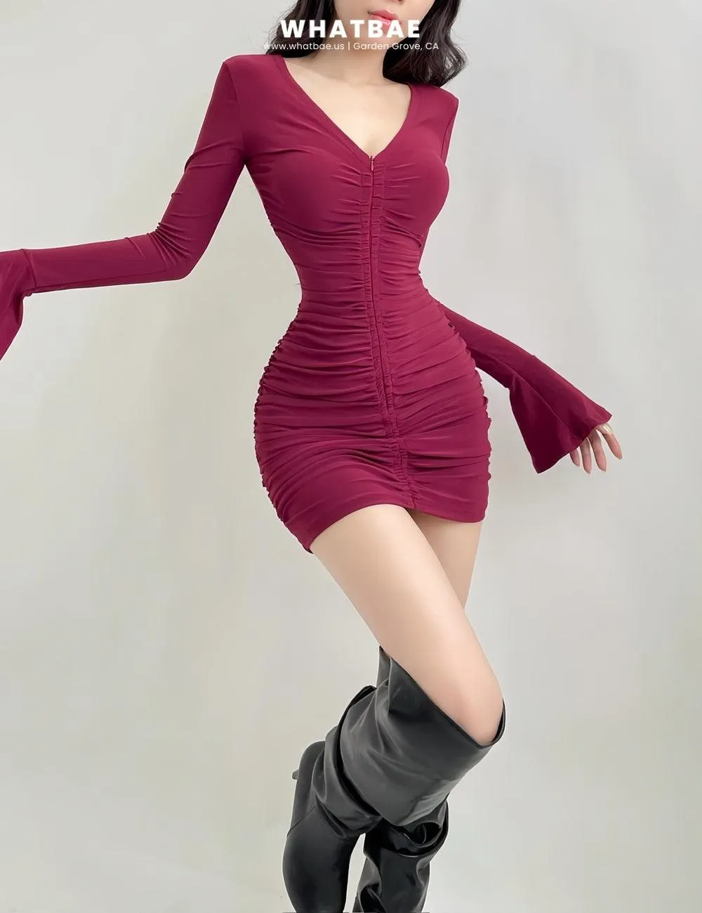 V-neck long-sleeved bodycon dress with ruffles