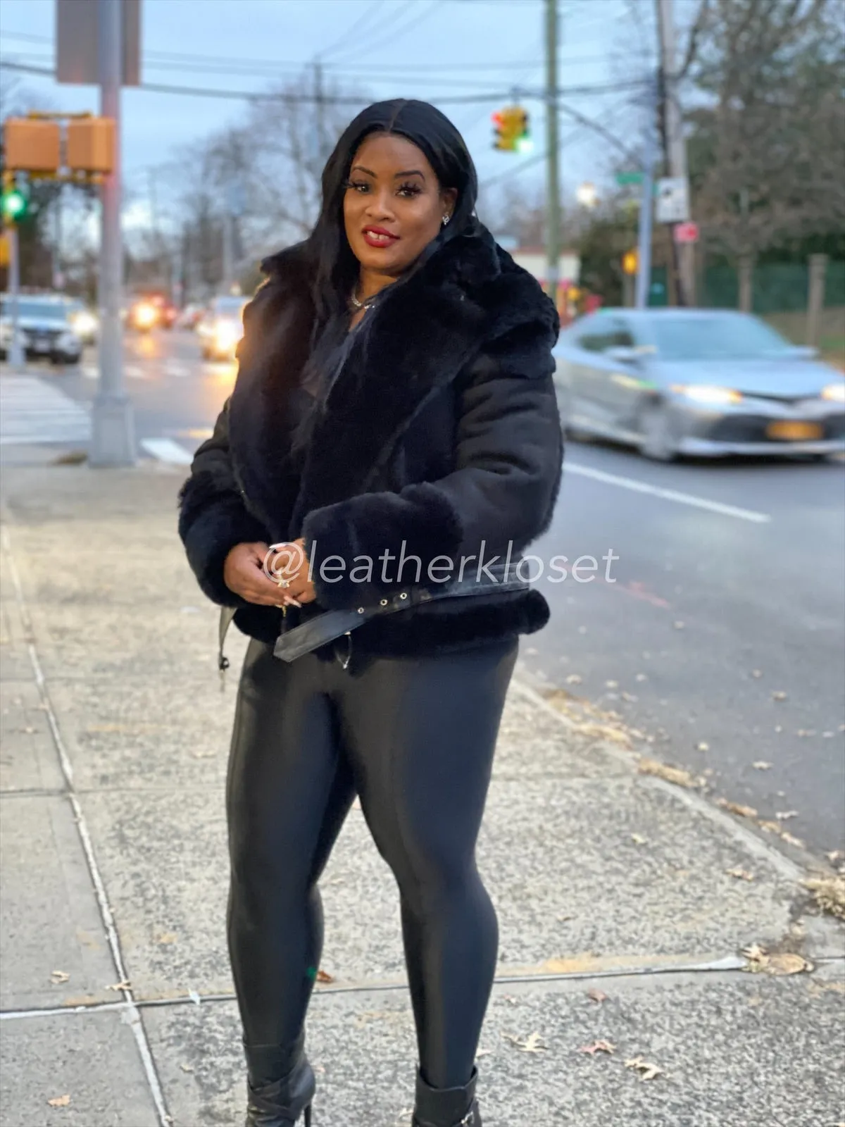 Women's Classic Real Sheepskin Biker Jacket [Black]